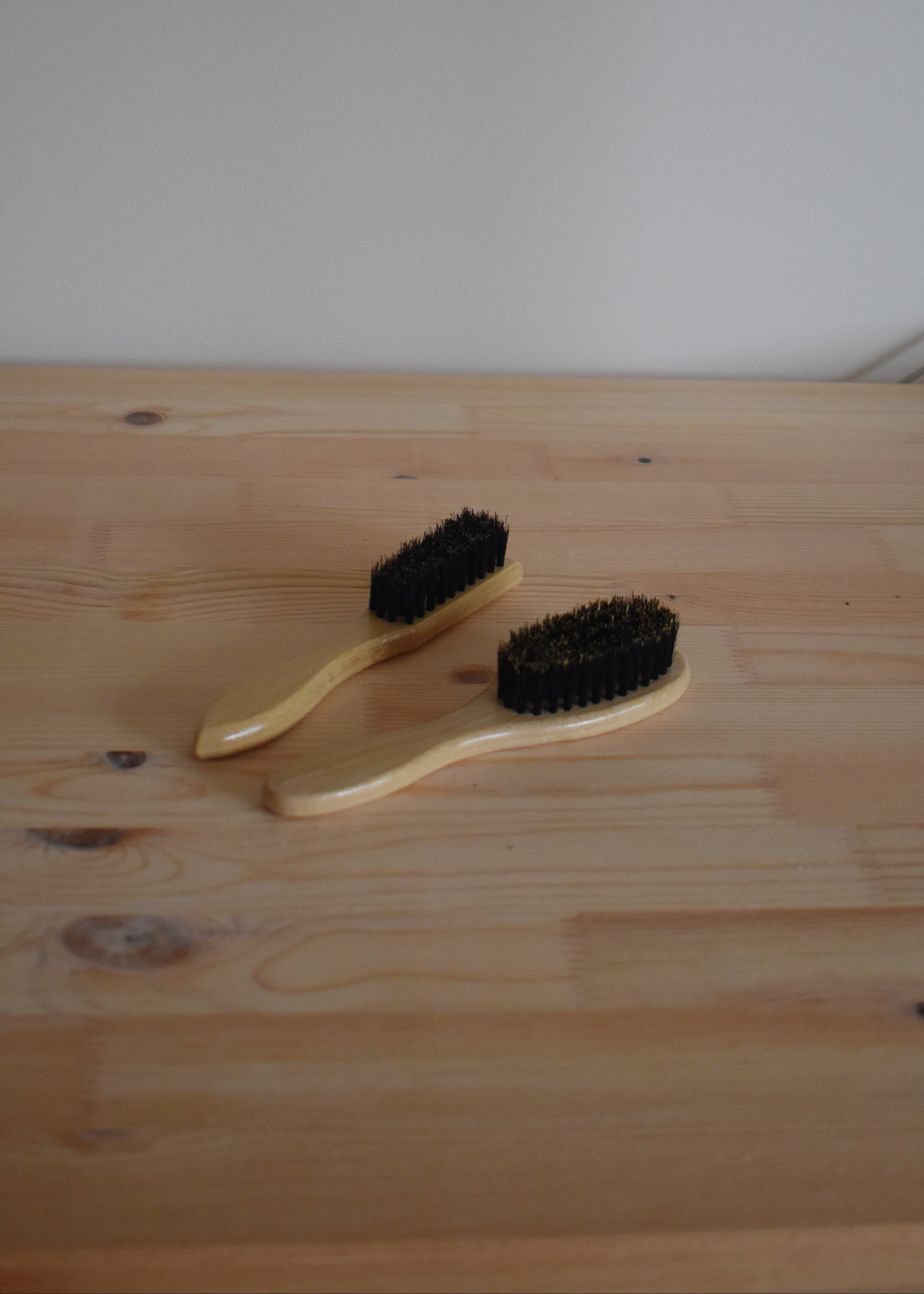Slick Back Brush — Bamboo