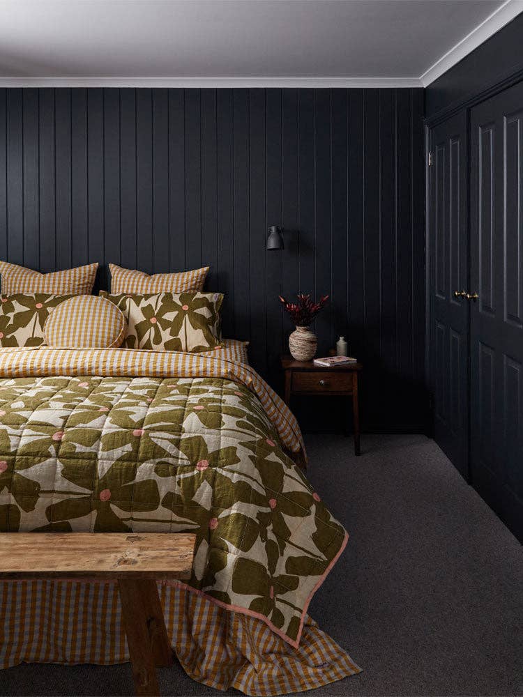 Olive Poppy Standard Pillowcase — Set